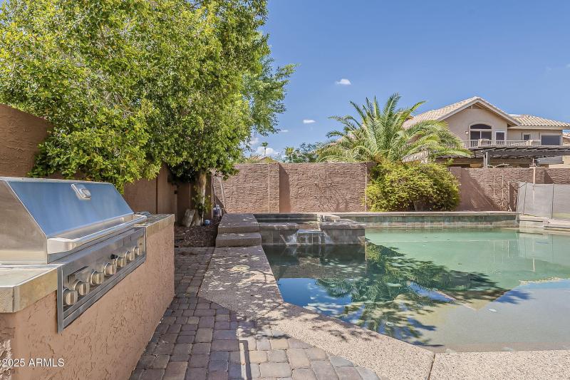 57-web-or-mls-Glenhaven-57