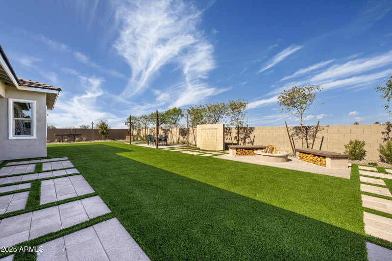 Whispering Hills Model Interiors - Choll