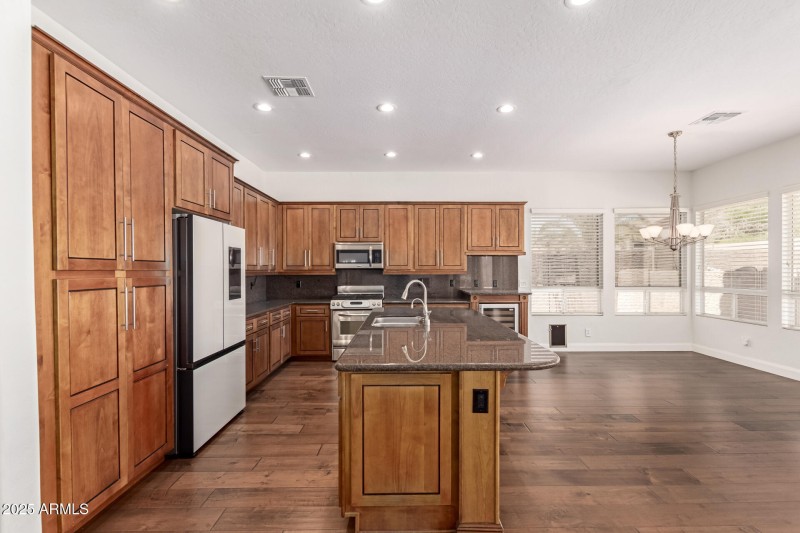 42" Cabinetry and Granite Countertops