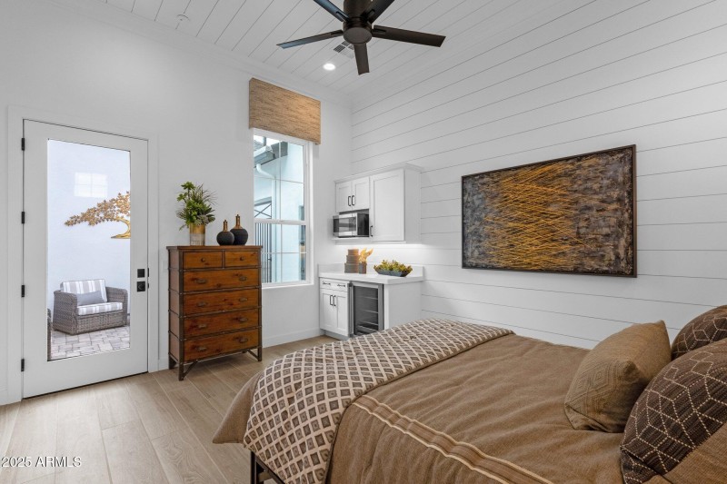 115-web-or-mls-1063-e-palm-bch-dr