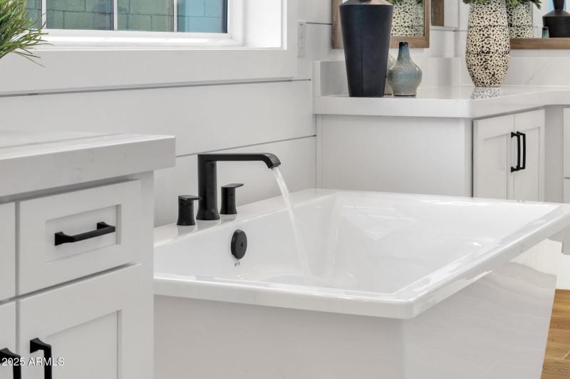 160-web-or-mls-1063-e-palm-bch-dr