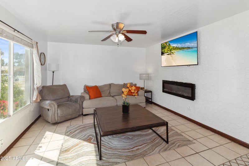 8410 N 32ND AVE, Phoenix, AZ 85051