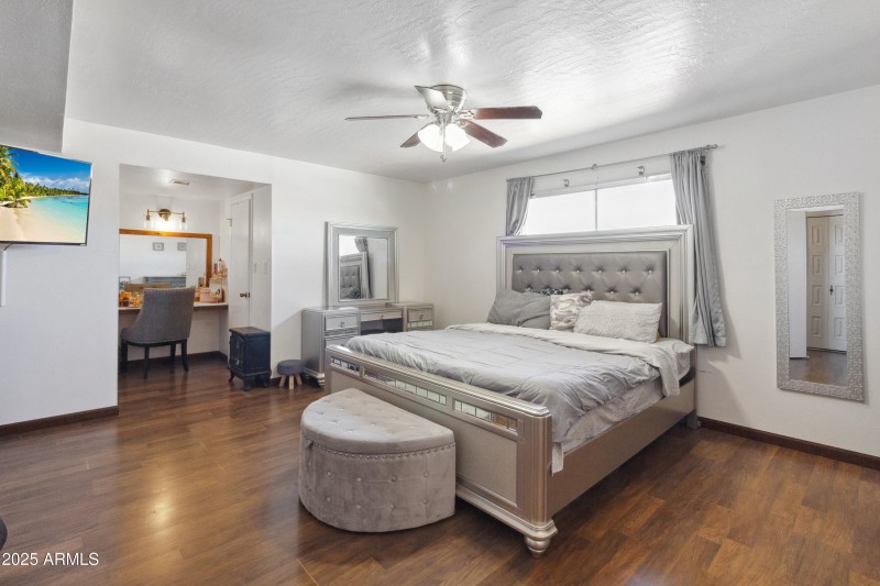 8410 N 32ND AVE, Phoenix, AZ 85051