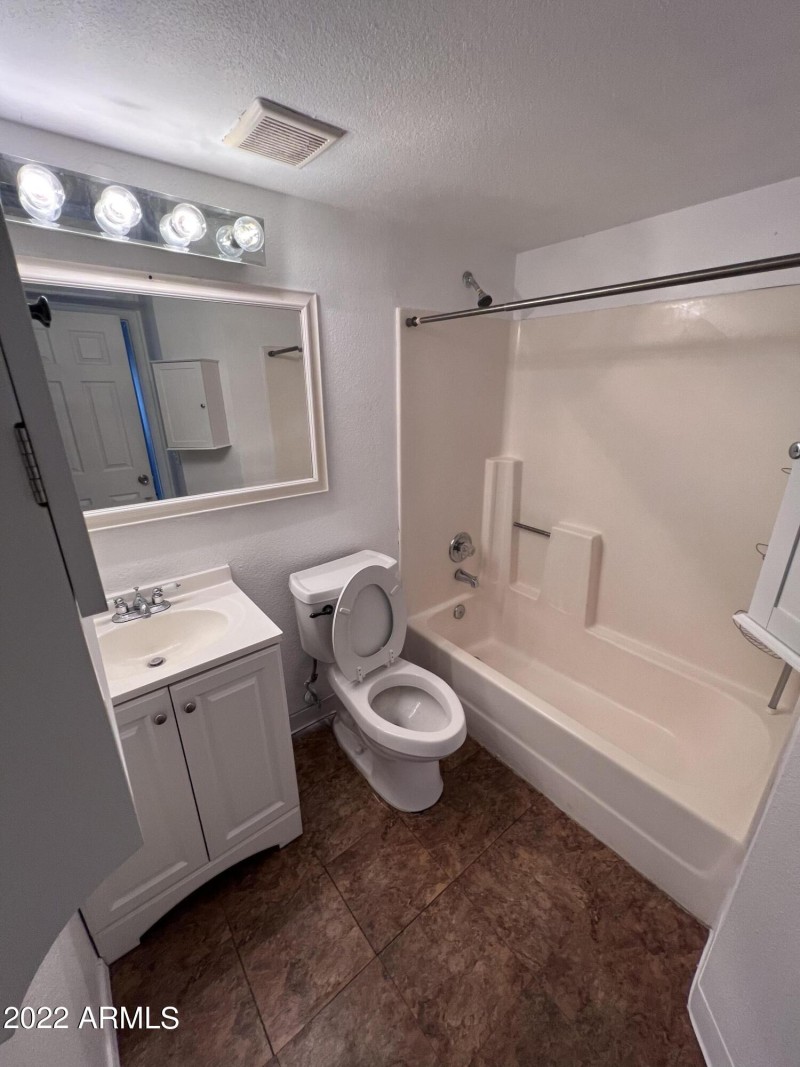 6FF9A138-2A35-4052-BEAA-BB7DCDF2D51D