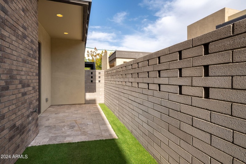 33-web-or-mls-901-s-smith-rd-1036