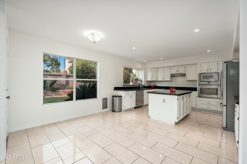 1770 W Mulberry Dr - 16