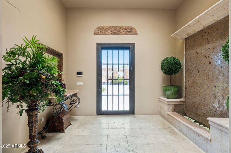 Grand Foyer 5738-n-32nd-pl