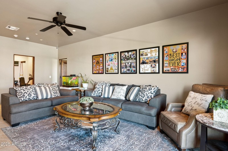 1st Floor Den 5738-n-32nd-pl