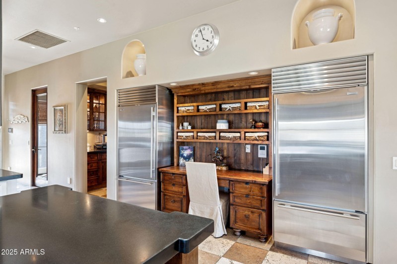 Kitchen 5738-n-32nd-pl