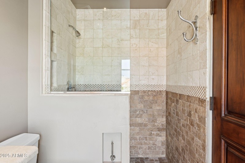 Bedroom 3 Ensuite-5738-n-32nd-pl