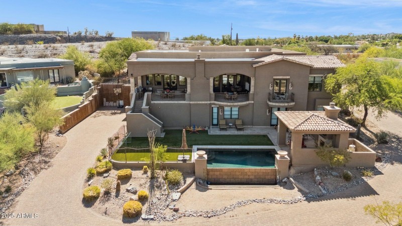 Split Driveways 5738-n-32nd-pl