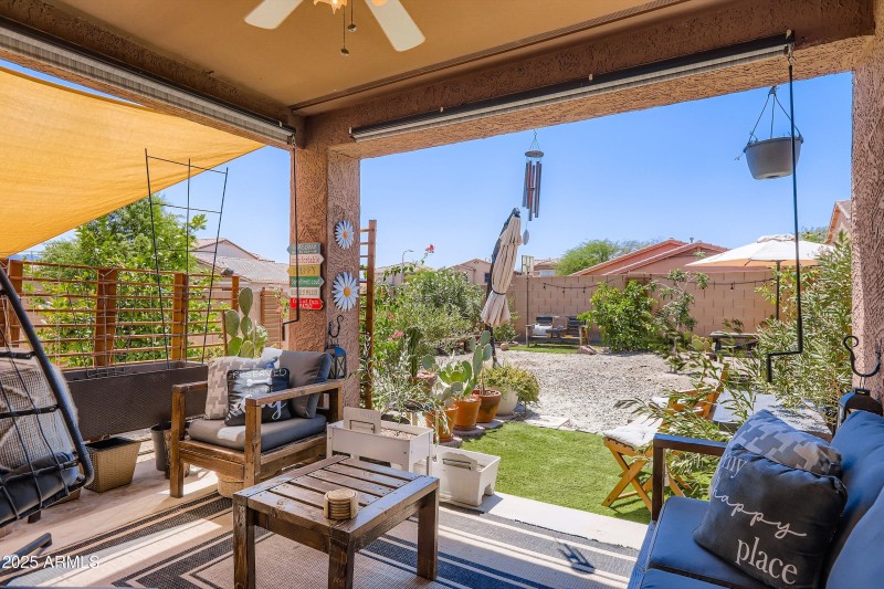 30-Covered Patio Garden