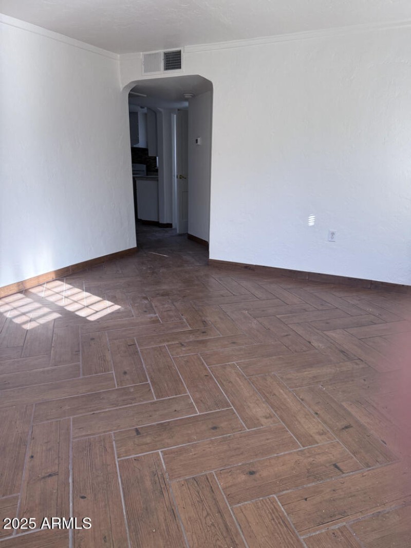 439F3B9A-B677-46F0-9E84-474DD3F4A455_1_1