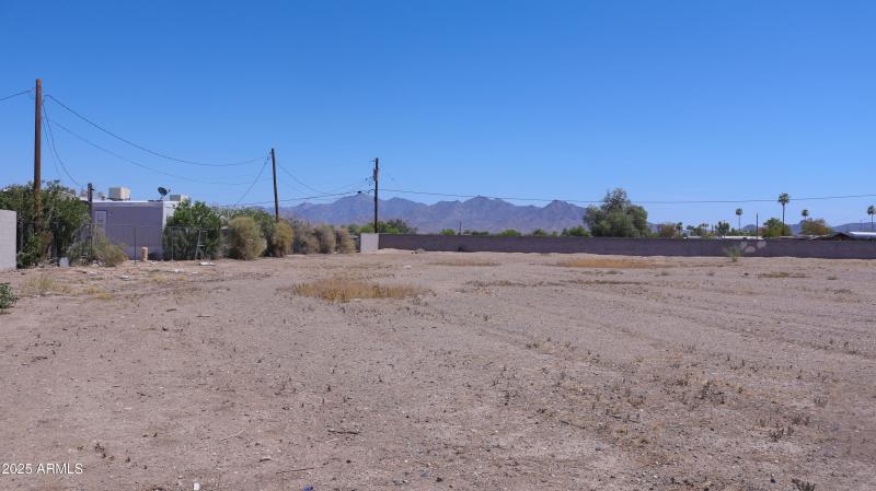 LAND 1