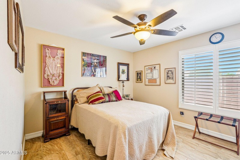 30-web-or-mls-N 85th Dr-S0907-030