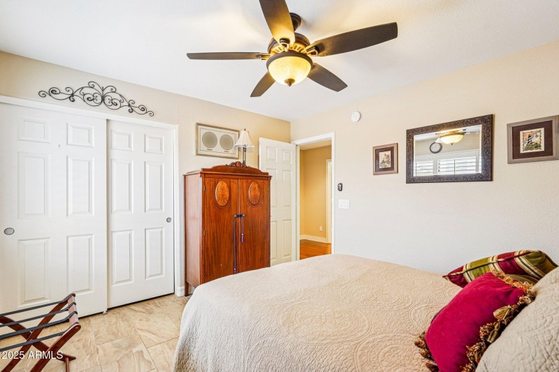 31-web-or-mls-N 85th Dr-S0907-031