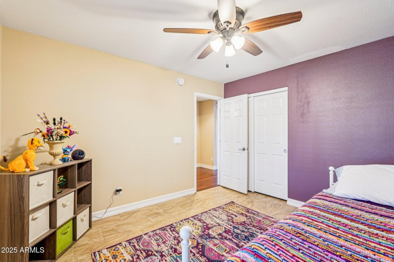 33-web-or-mls-N 85th Dr-S0907-033