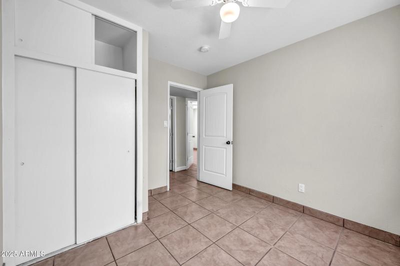 6101 N 31st Dr-16_(2048)