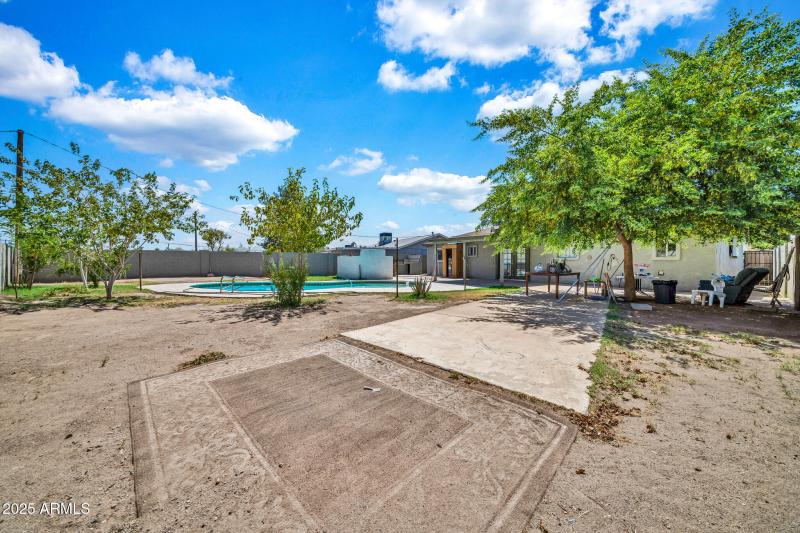 6101 N 31st Dr-29_(2048)