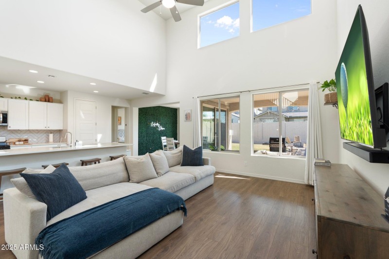 15-web-or-mls-DSC08327