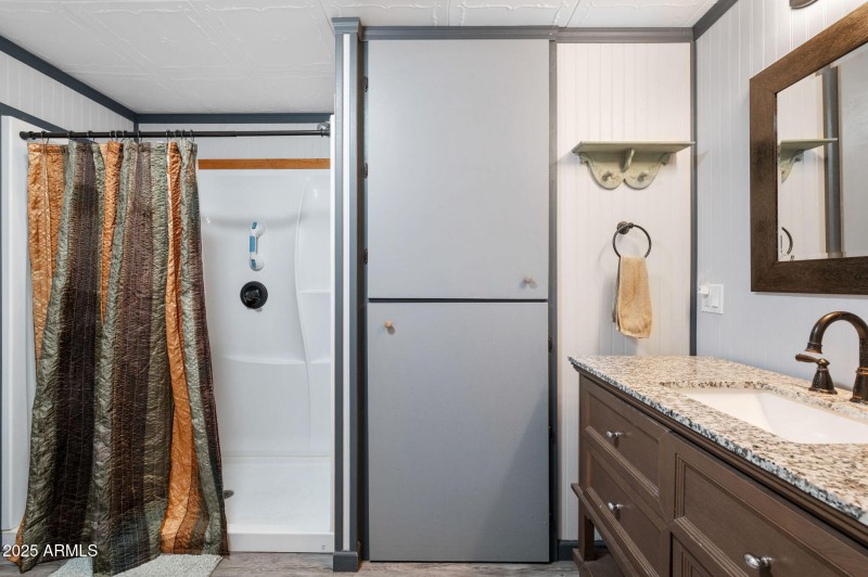 13-Primary Bathroom (2)