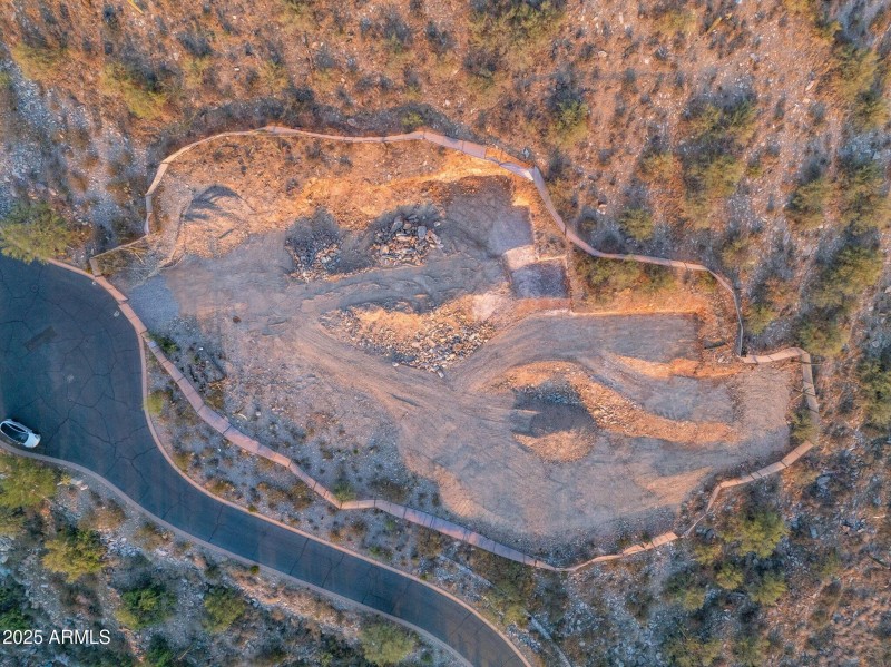 048_Overhead View