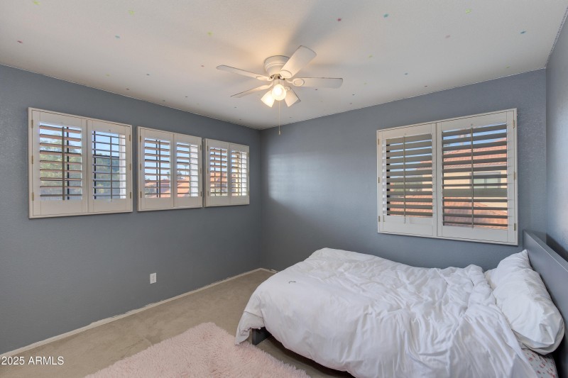 Bright Guest Bedroom Retreat