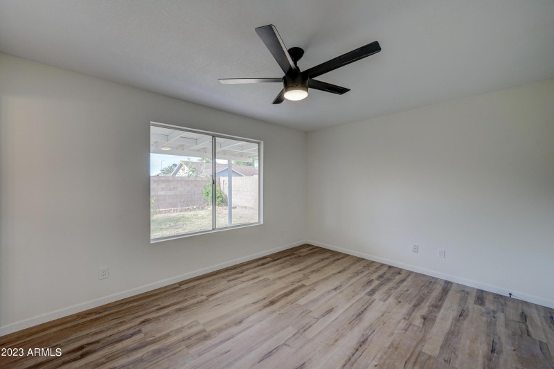 7113 W Sunnyside -20