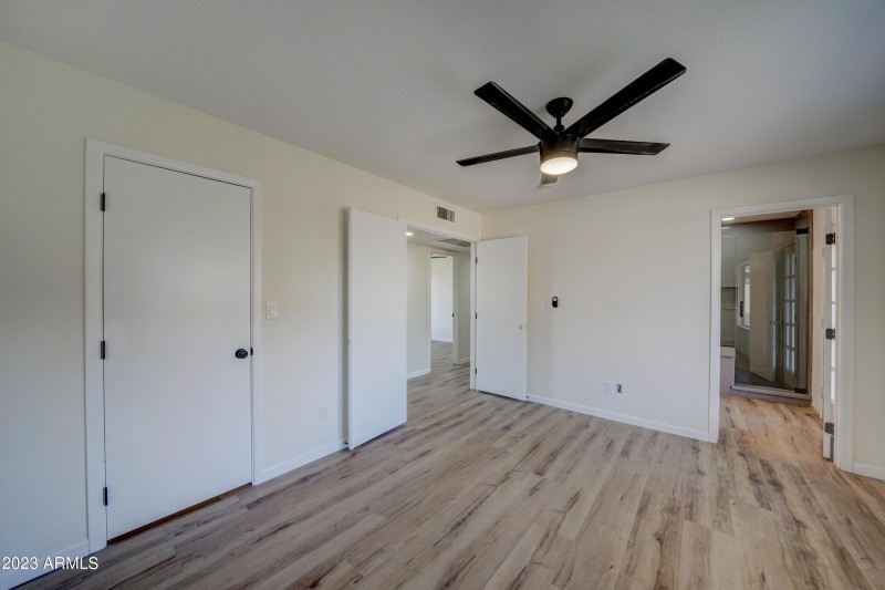 7113 W Sunnyside -21