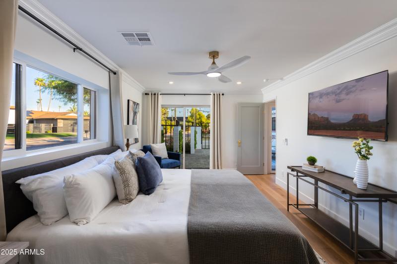 1ST PRIMARY EN-SUITE