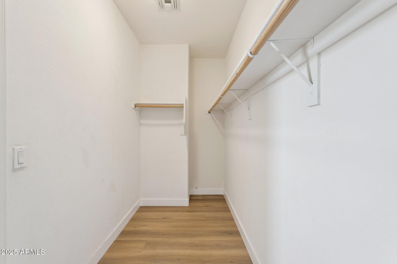 28-web-or-mls-2730-e-ellis-st