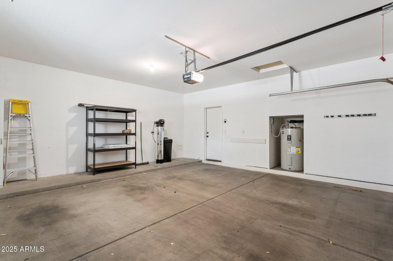 35-web-or-mls-2730-e-ellis-st