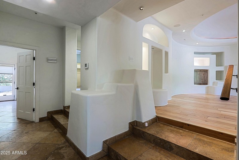 Family Room 1 - Entrance (1)