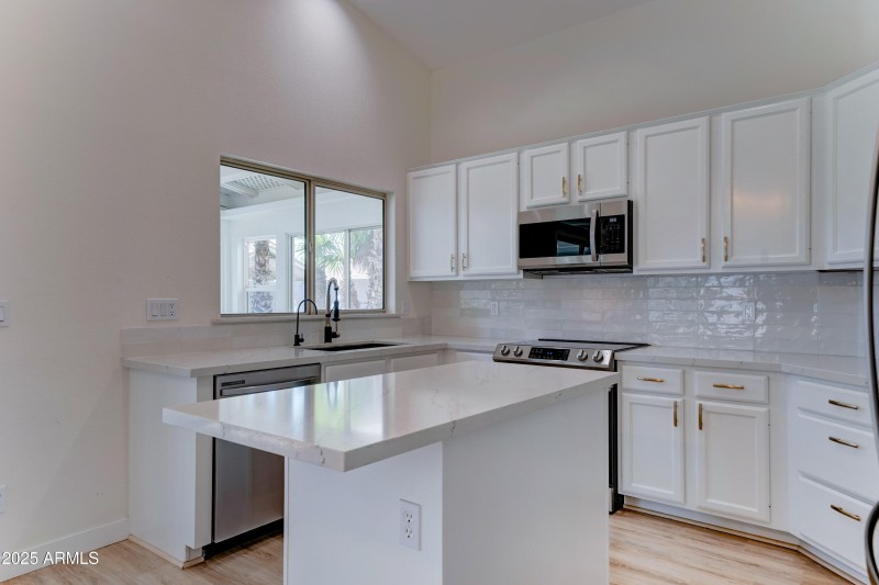 289 E MESQUITE STREET-10