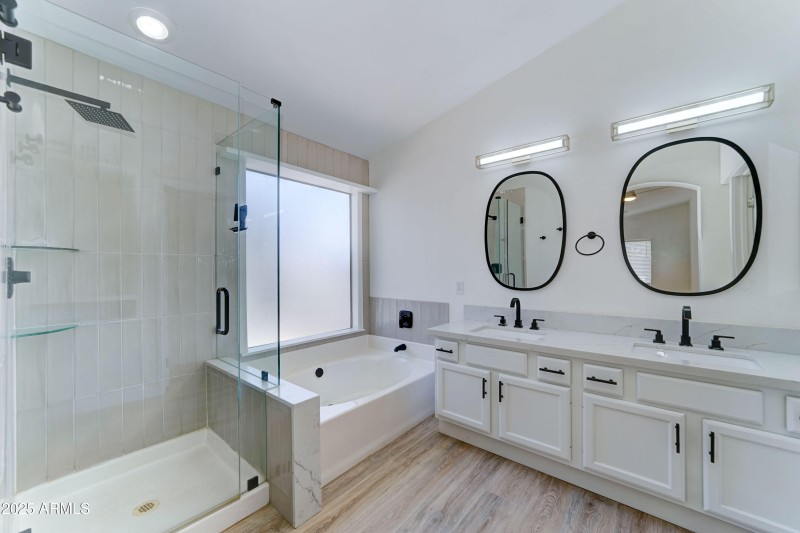 289 E MESQUITE STREET-16