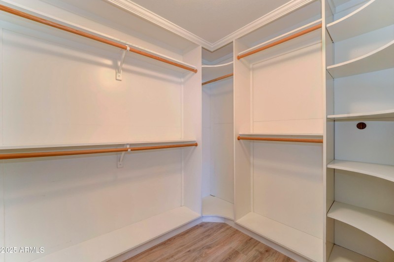 289 E MESQUITE STREET-17