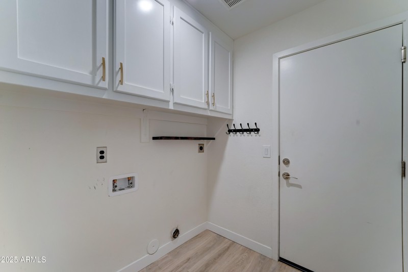 289 E MESQUITE STREET-23