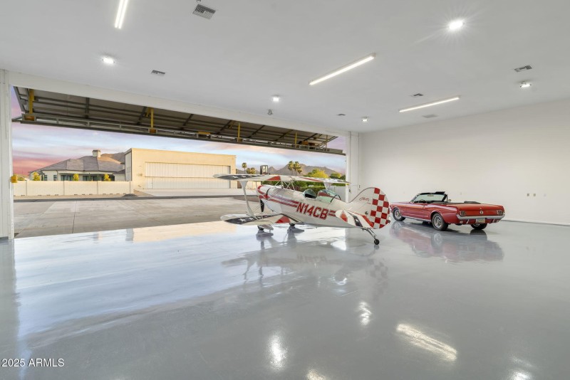 ample car plane storage