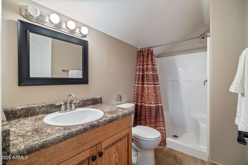 Bedroom3's bath-Bath2