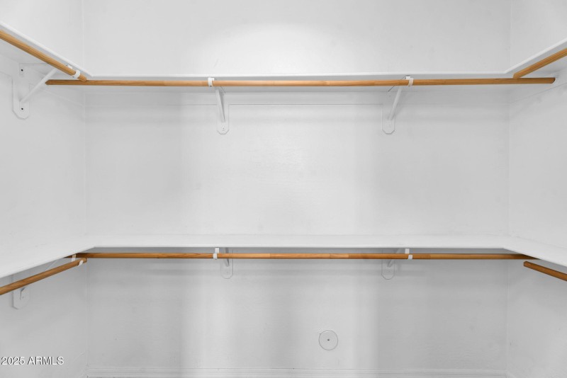 29-web-or-mls-Gilbert-30