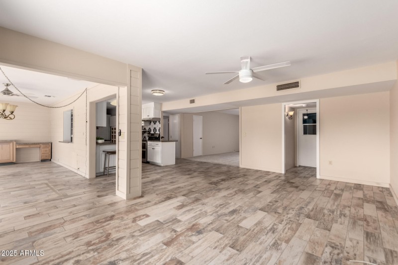 Family / Dining/ AZ Room