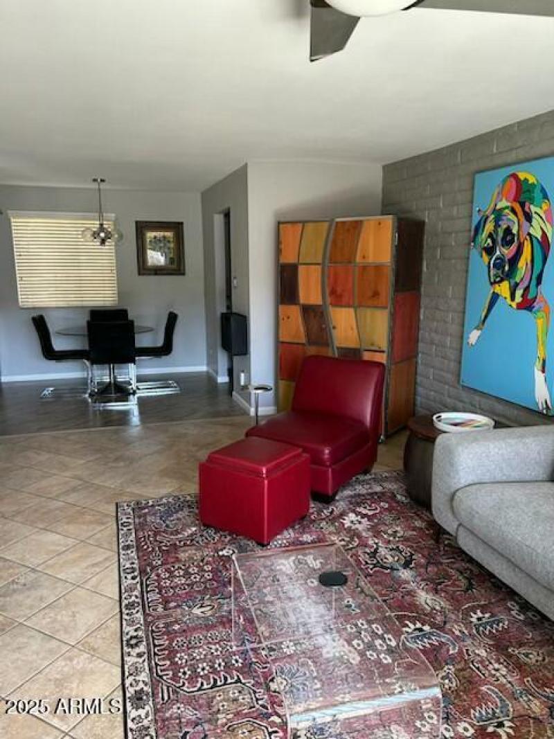 Dining & Entry Area