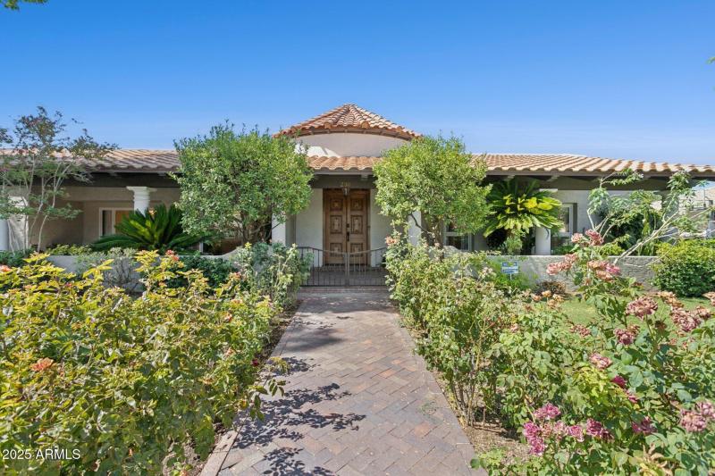 1-web-or-mls-230-w-morten-ave