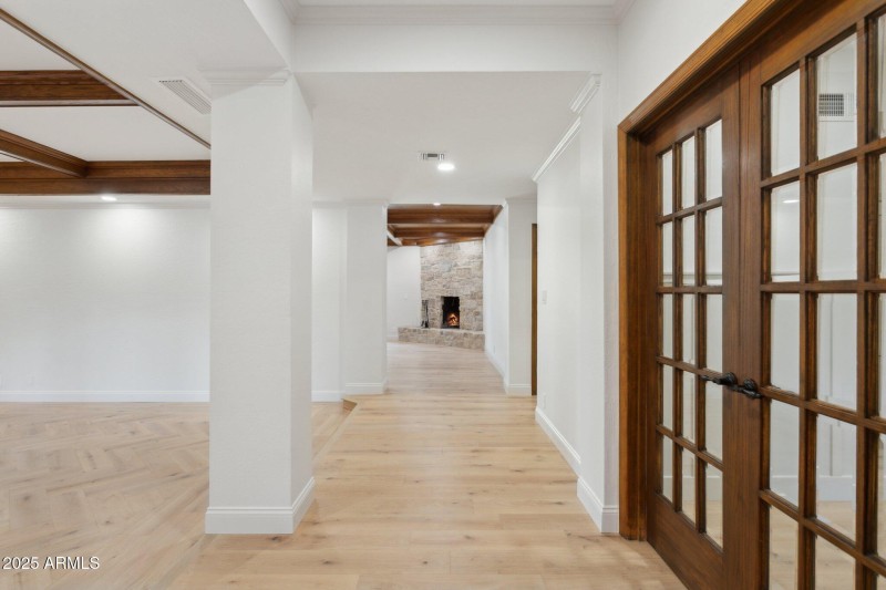 7-web-or-mls-230-w-morten-ave