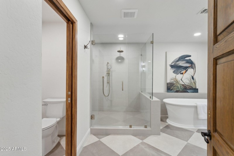 33-web-or-mls-230-w-morten-ave