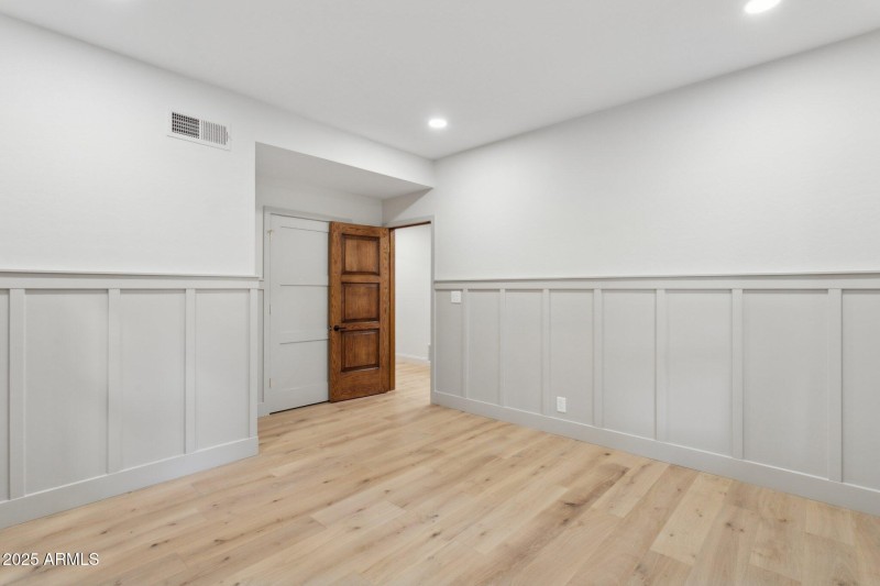 44-web-or-mls-230-w-morten-ave