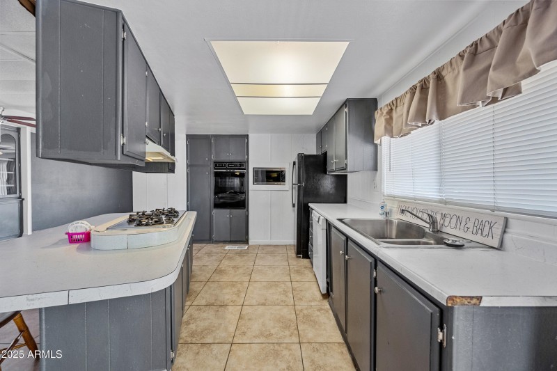 14-2650WUHD85-ocupix