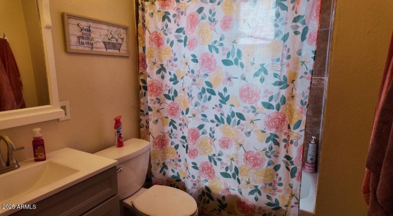 2nd Bathroom