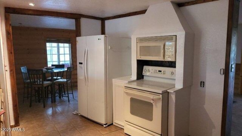 kitchen view ti dinning