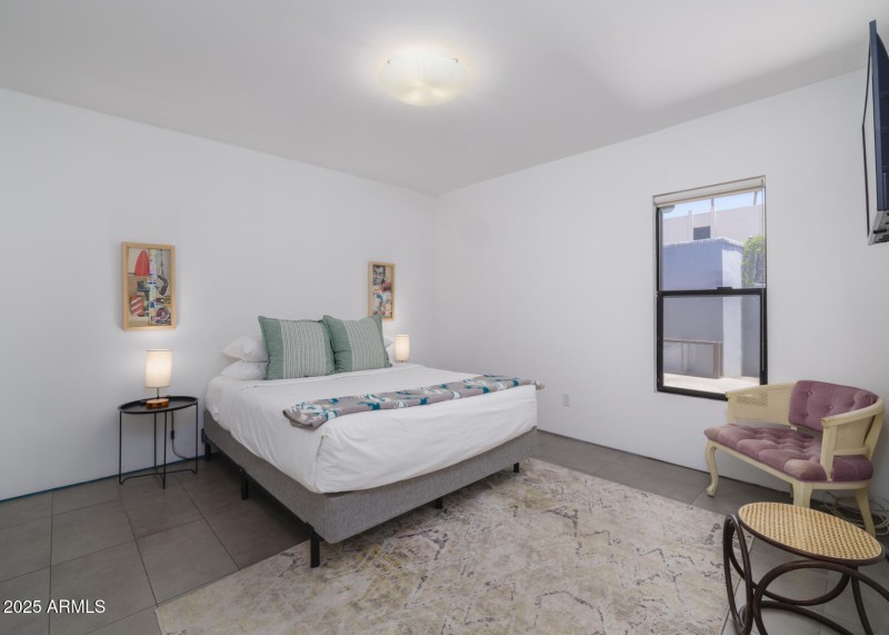 513 E Rose Lane, Phoenix, AZ 85012